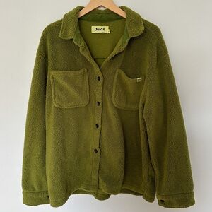 Duvin Basics Sherpa Overshirt in Army (medium olive green), size M